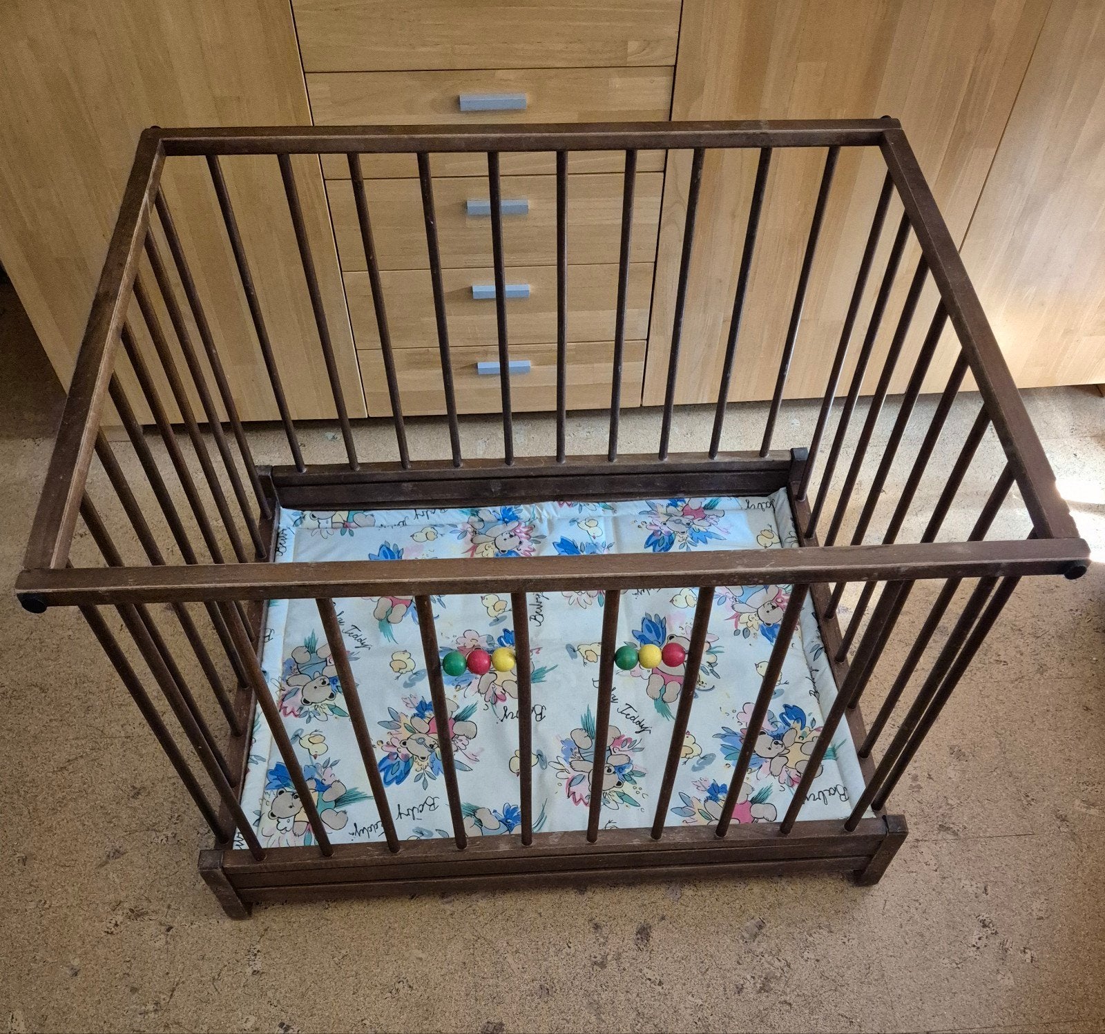 Houten babybox, Ophalen, In hoogte verstelbaar