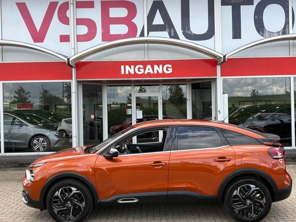 Citroen C4 1.2 SHINE AUT. 130PK HEAD UP DISS LEER NAVI CAMER, Auto's, Citroën, Automaat, USB, Gebruikt, Huisgarantie