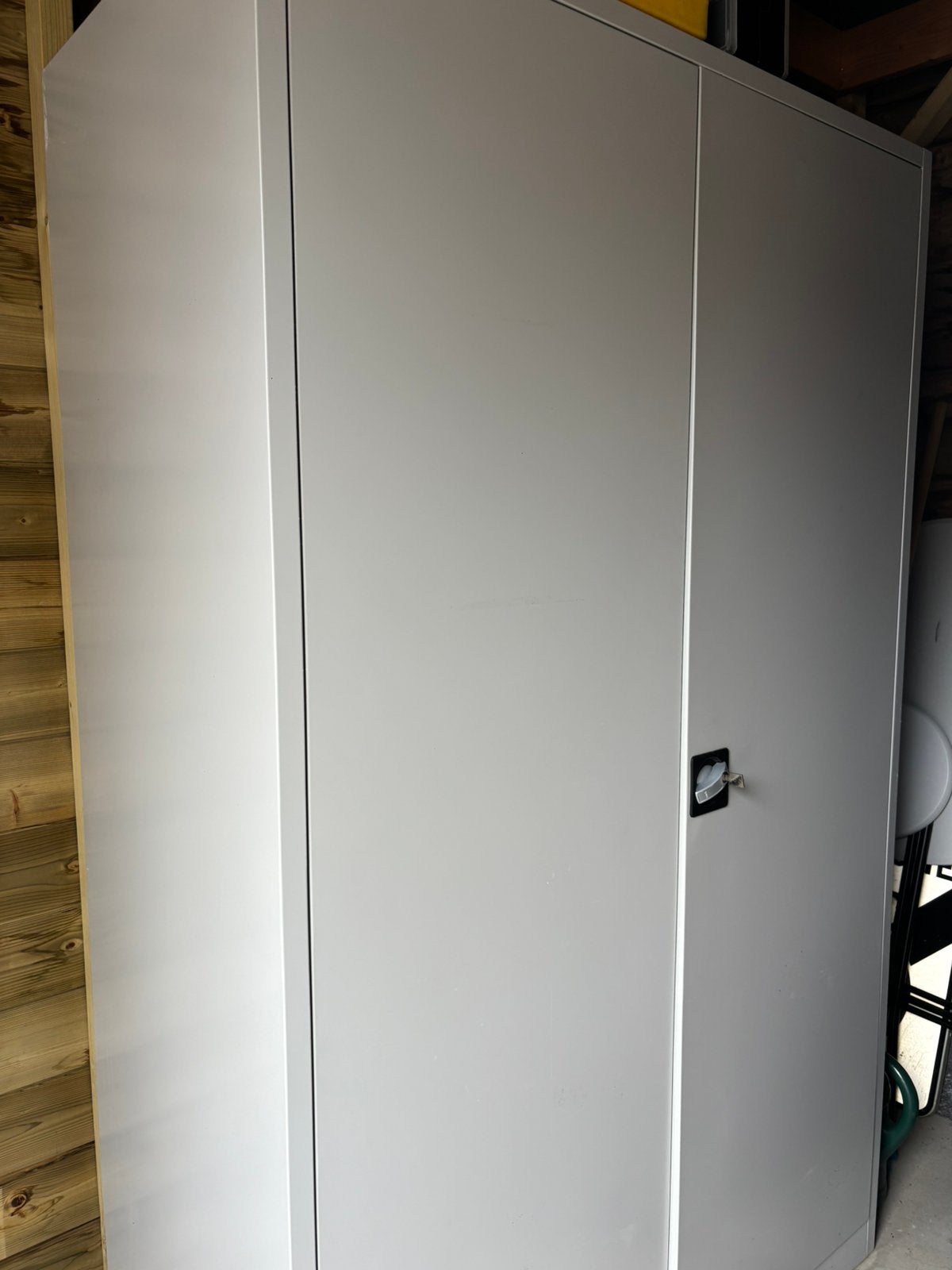 Grote kast, Ophalen, 100 tot 150 cm, Zo goed als nieuw, 50 tot 75 cm