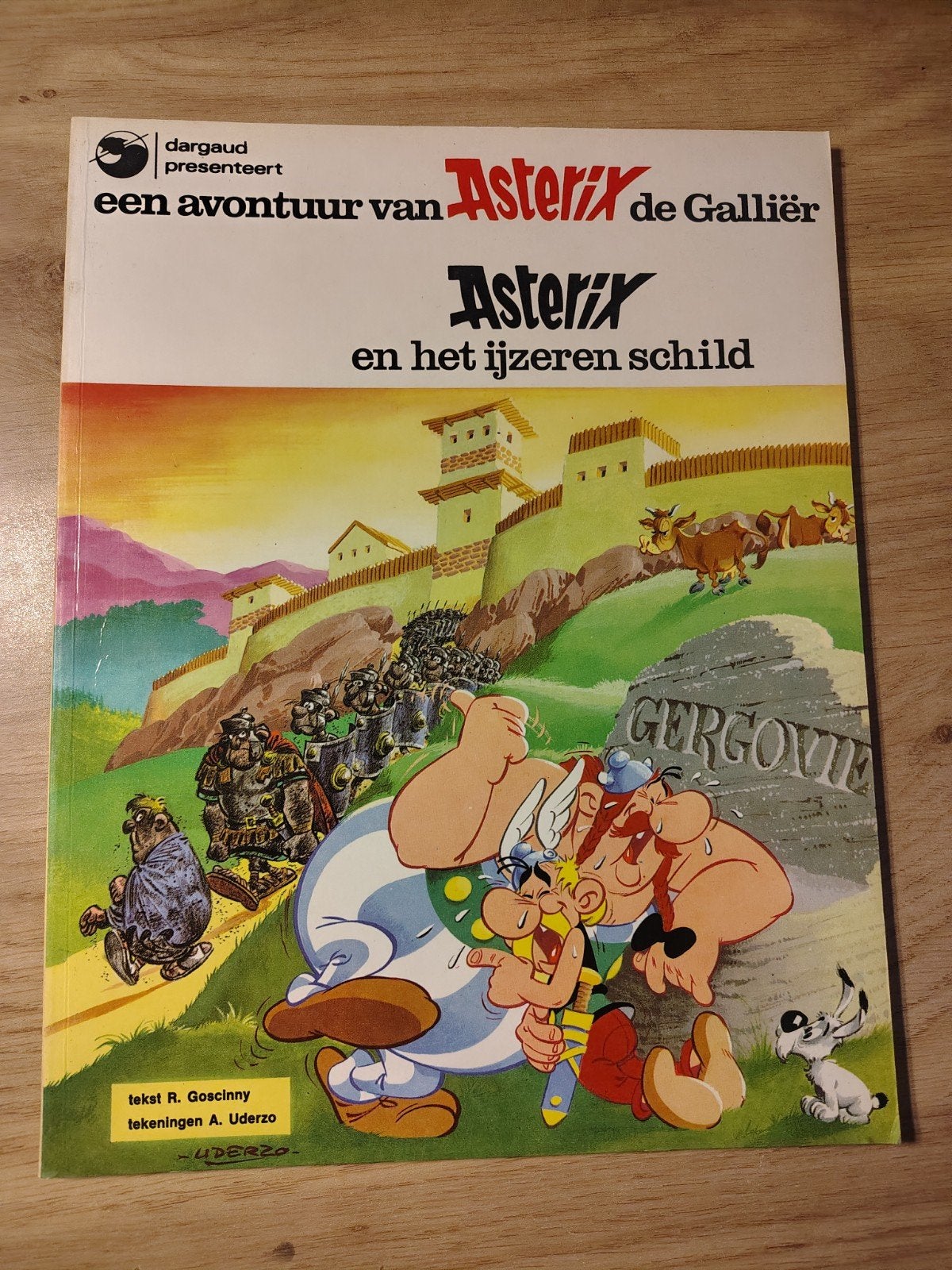 Asterix en het ijzeren schild, Boeken, Stripboeken, Eén stripboek, Ophalen of Verzenden, Zo goed als nieuw