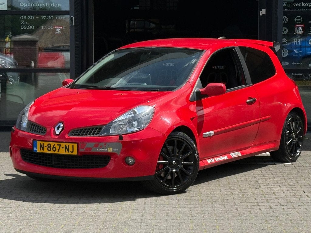 Renault Clio 2.0-16V RS F1 WORLD CHAMPIONS 358/500/CIRCUIT A, Auto's, Voorwielaandrijving, 1998 cc, Stof, Gebruikt