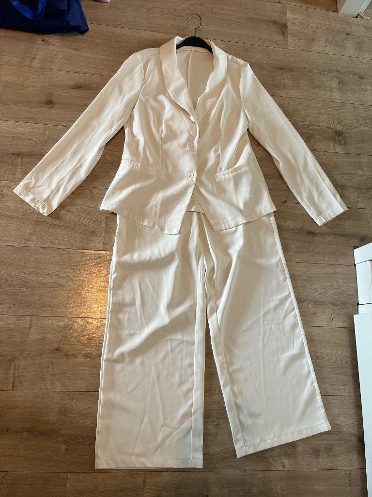Witte colbert en broek, dames, maat S, Kostuum of Pak, Wit, Nieuw, Ophalen of Verzenden