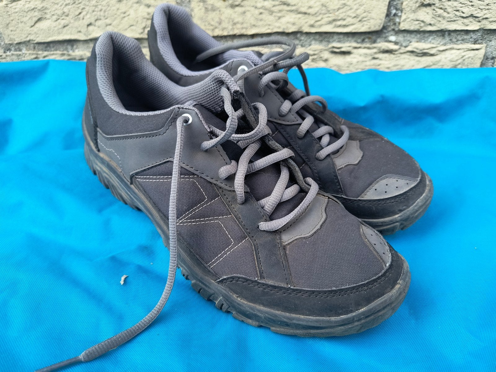 Quechua lage wandelschoenen maat 41 zo goed als nieuw, Ophalen of Verzenden, Zo goed als nieuw, Schoenen