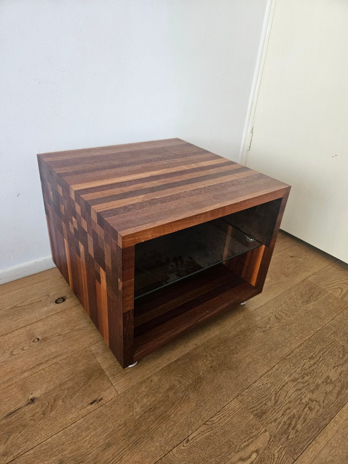 Leolux Salontafel - Massief Hout met Glazen Plank, Huis en Inrichting, Minder dan 50 cm, Glas, Vierkant, Minder dan 50 cm