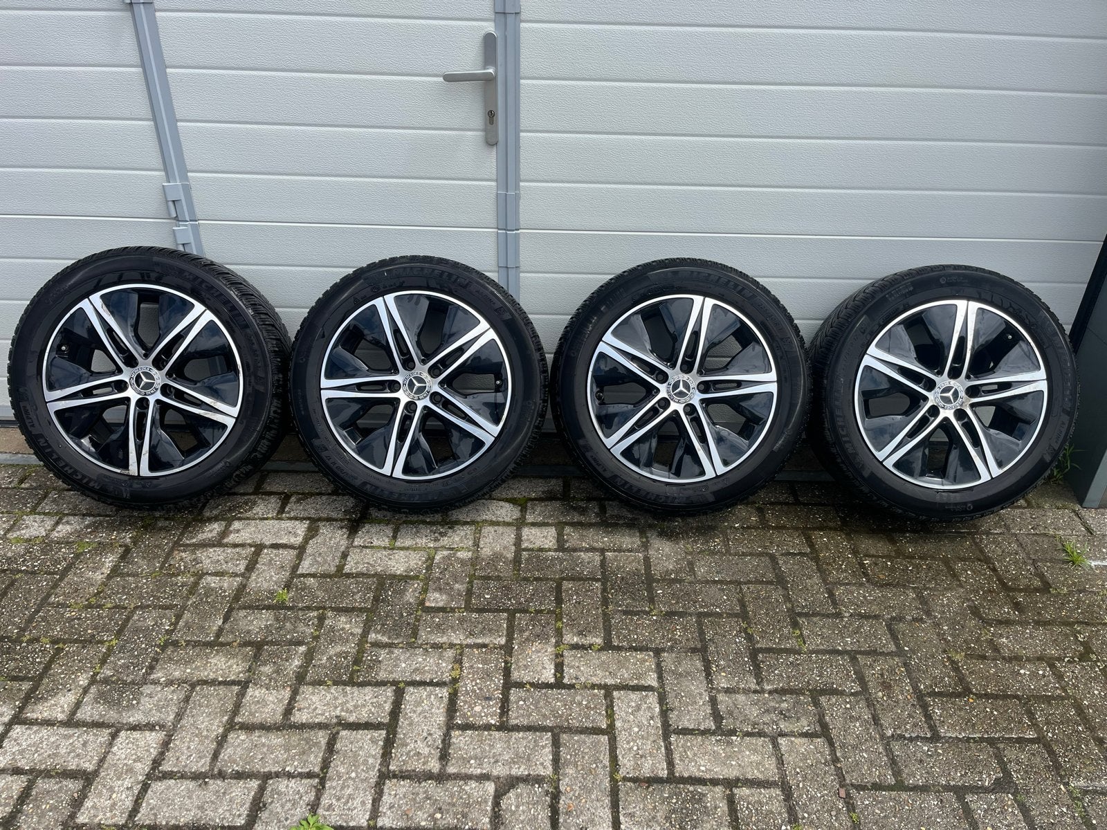 Mercedes 17 inch velgen. A, B en CLA klasse (winterset), Gebruikt, Banden en Velgen, 17 inch, Personenwagen
