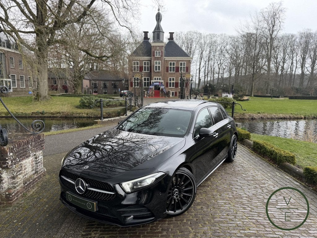 Mercedes-Benz A-klasse 250 | AMG | Night | Burmester | Pano, Auto's, Mercedes-Benz, Bedrijf, Te koop, A-Klasse, 360° camera, ABS