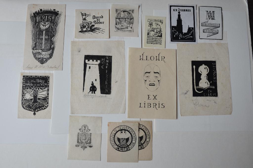 EX-LIBRIS 12 stuks bijzondere eigenaars en afb. Boeken BK40, Dagelijks leven, Verzenden, Overige technieken, Origineel