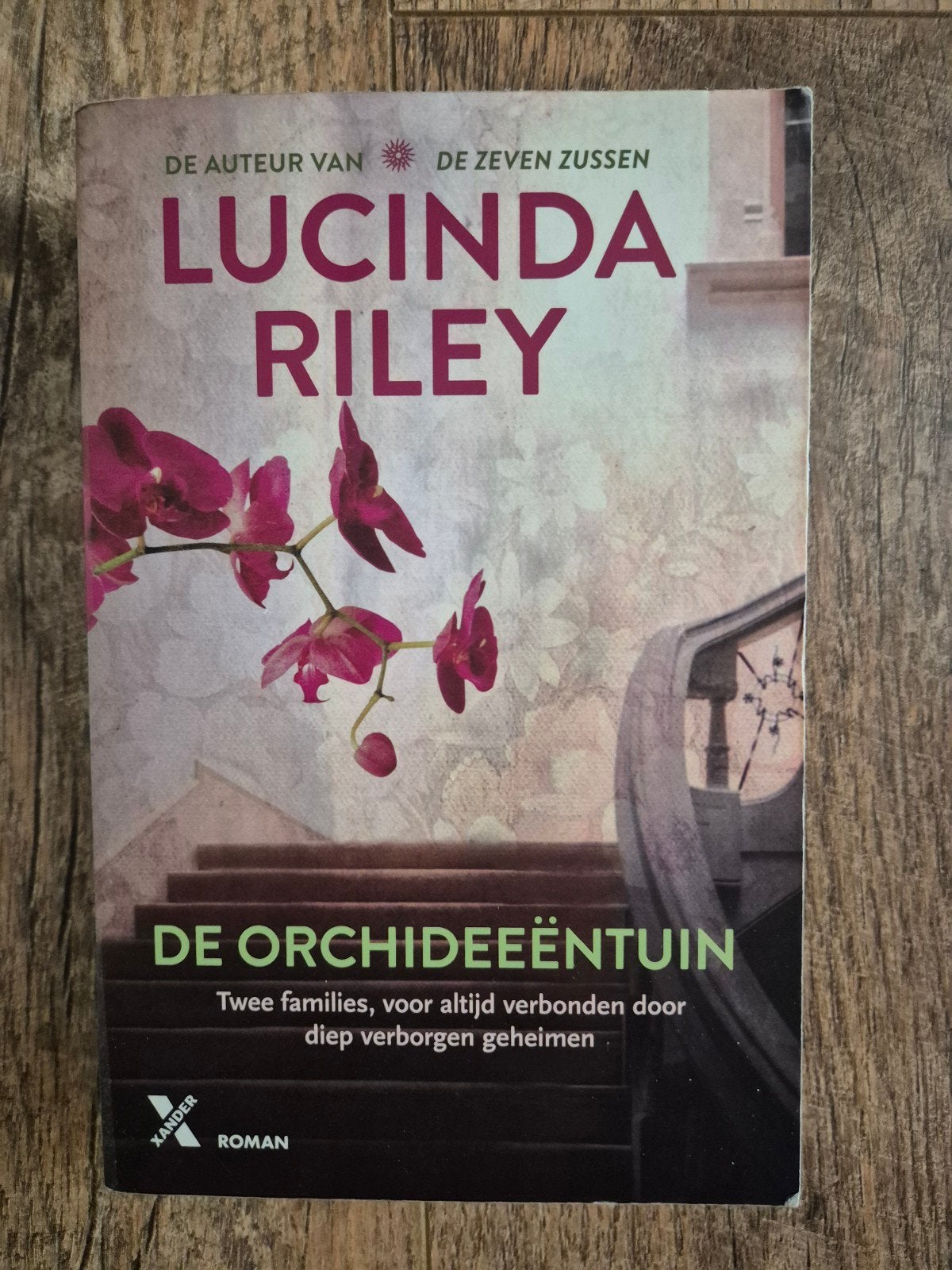 Lucinda Riley - De Orchideeëntuin (Roman), Ophalen of Verzenden, Gelezen, Lucinda Riley
