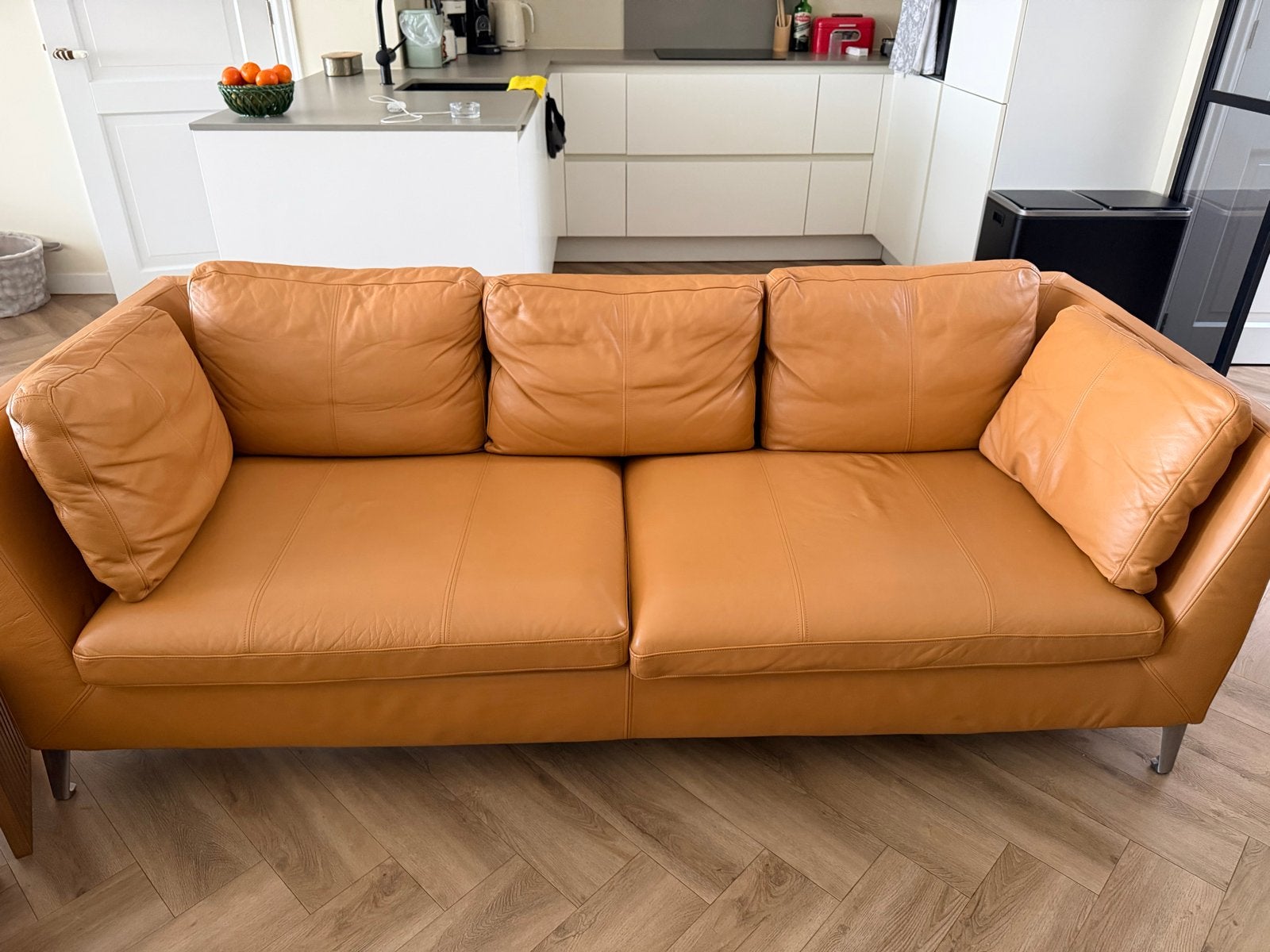 IKEA STOCKHOLM Driezitsbank Seglora naturel leer, Huis en Inrichting, Ophalen, Driepersoons, Zo goed als nieuw, Rechte bank