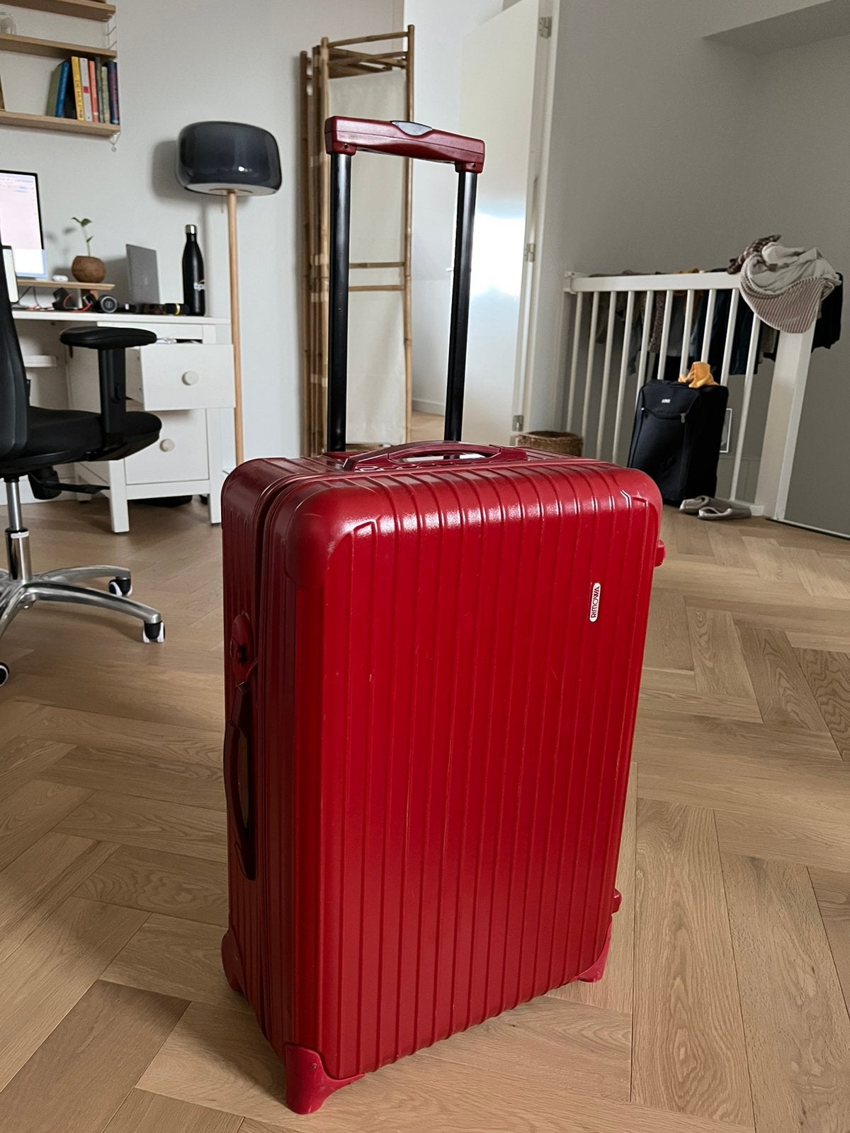 Rimowa Salsa Koffer Rood 63L - Medium, Ophalen, 30 cm of meer, Gebruikt, 60 tot 80 cm