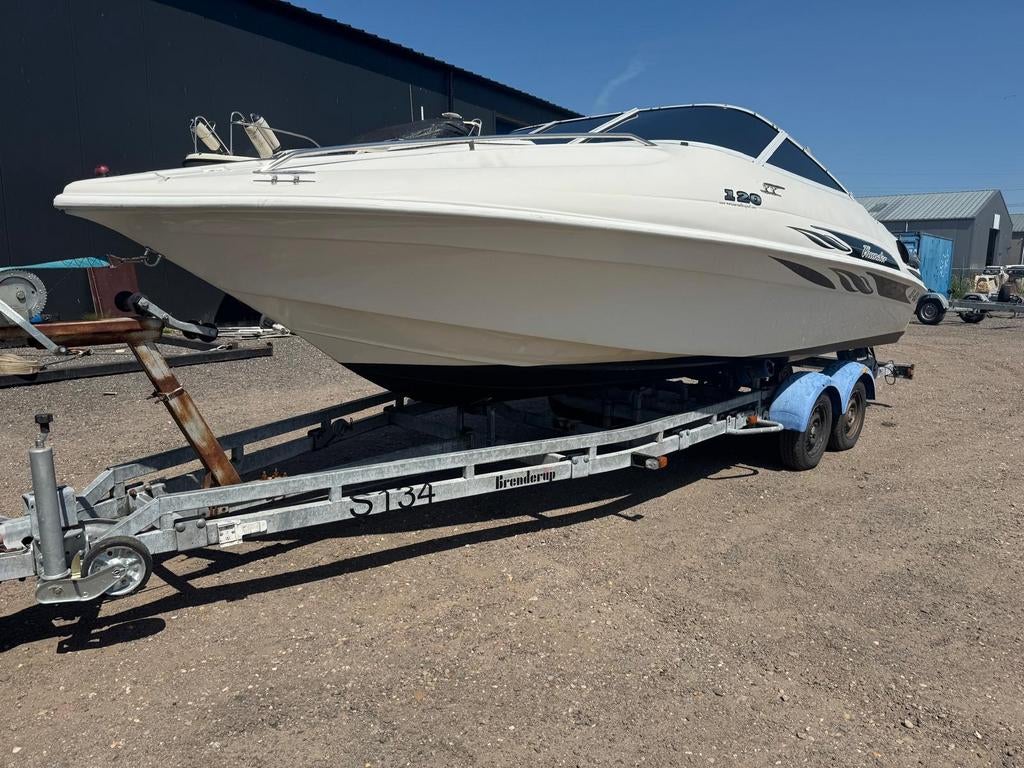 Sportieve boot met trailer, Ophalen, Binnenboordmotor, 120 tot 200 pk, Zo goed als nieuw