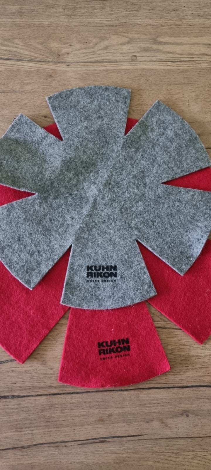 Kuhn Rikon panbeschermers (rood en grijs), Huis en Inrichting, Overige typen, Verzenden, Zo goed als nieuw, Rood