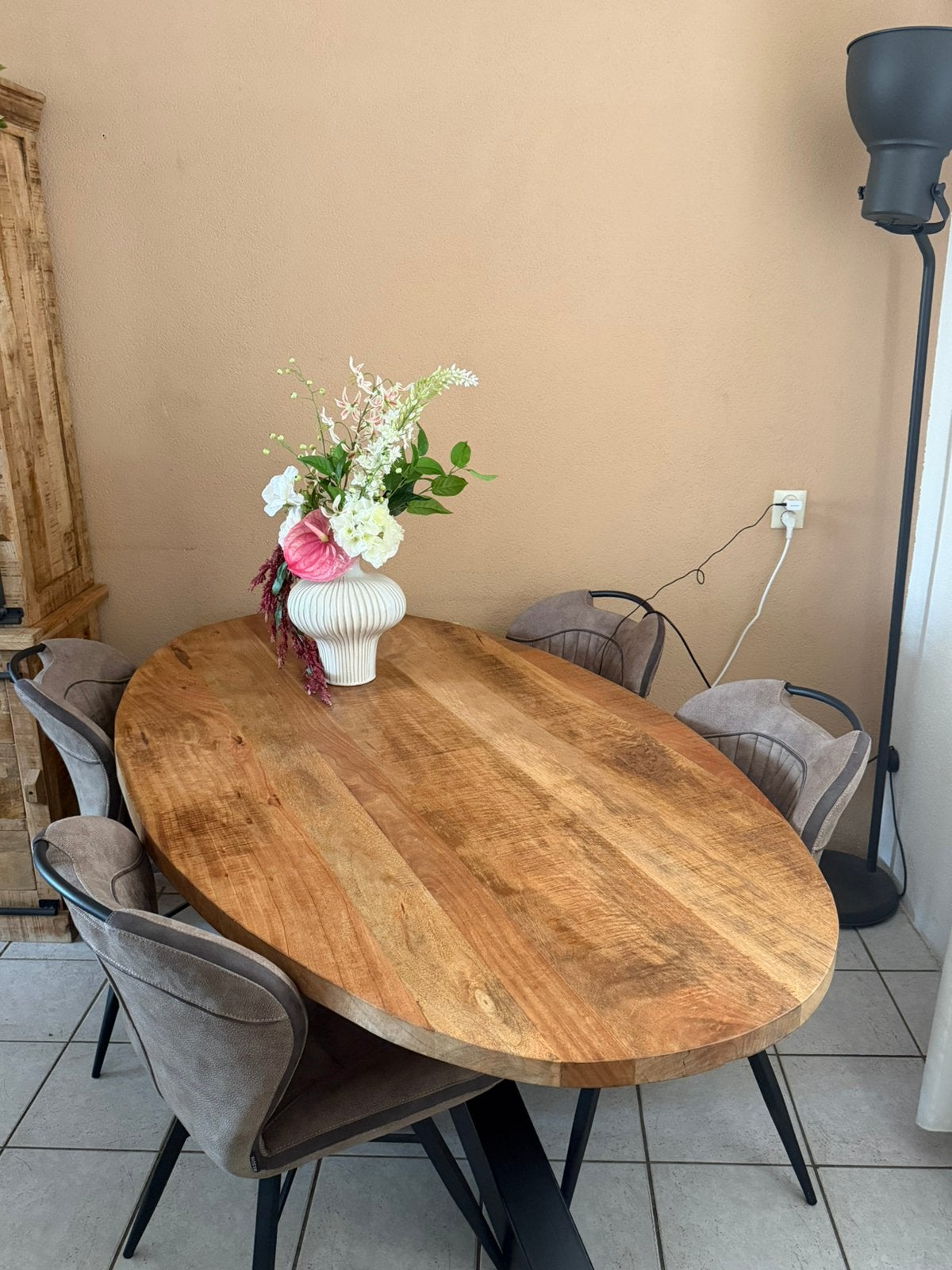 Te koop Mango houten eethoek, Ophalen, 150 tot 200 cm, Zo goed als nieuw, Vier personen