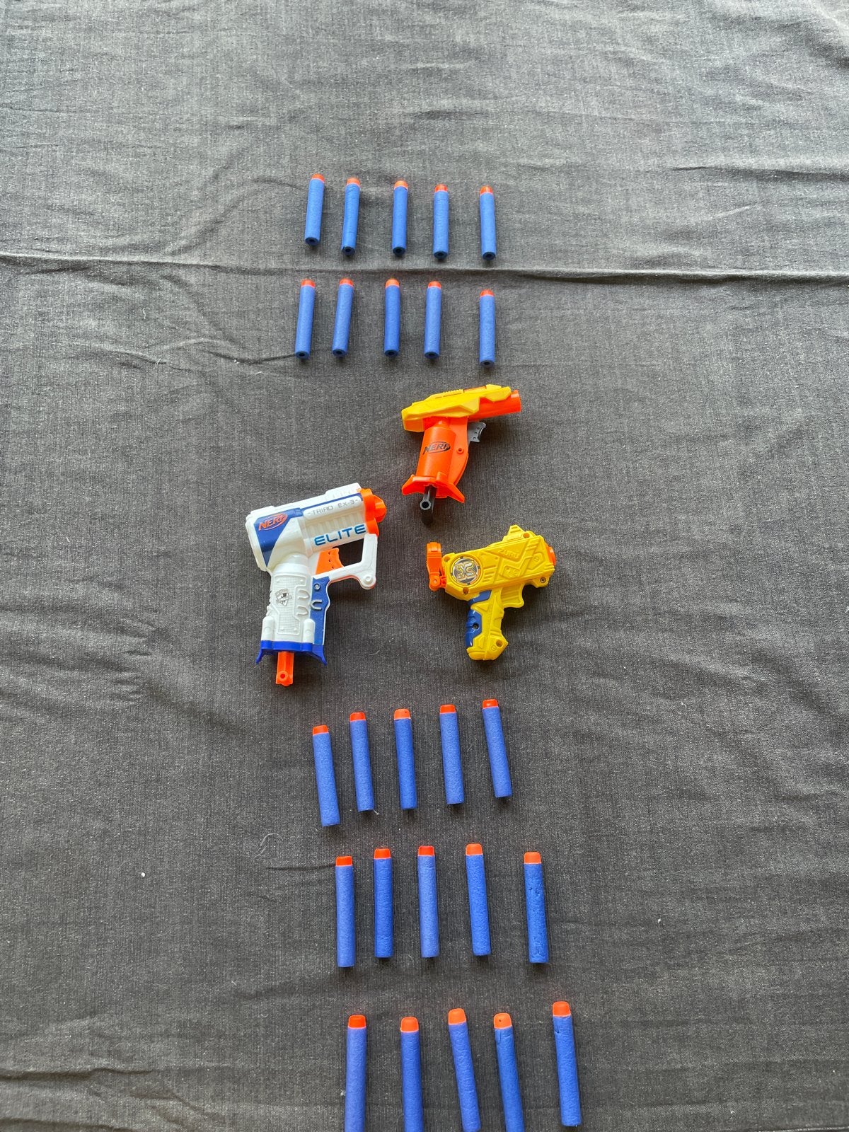 Nerf Elite Triad EX-3, Zuru X-Shot en 25 kogels, Ophalen of Verzenden, Gebruikt, Jongen of Meisje