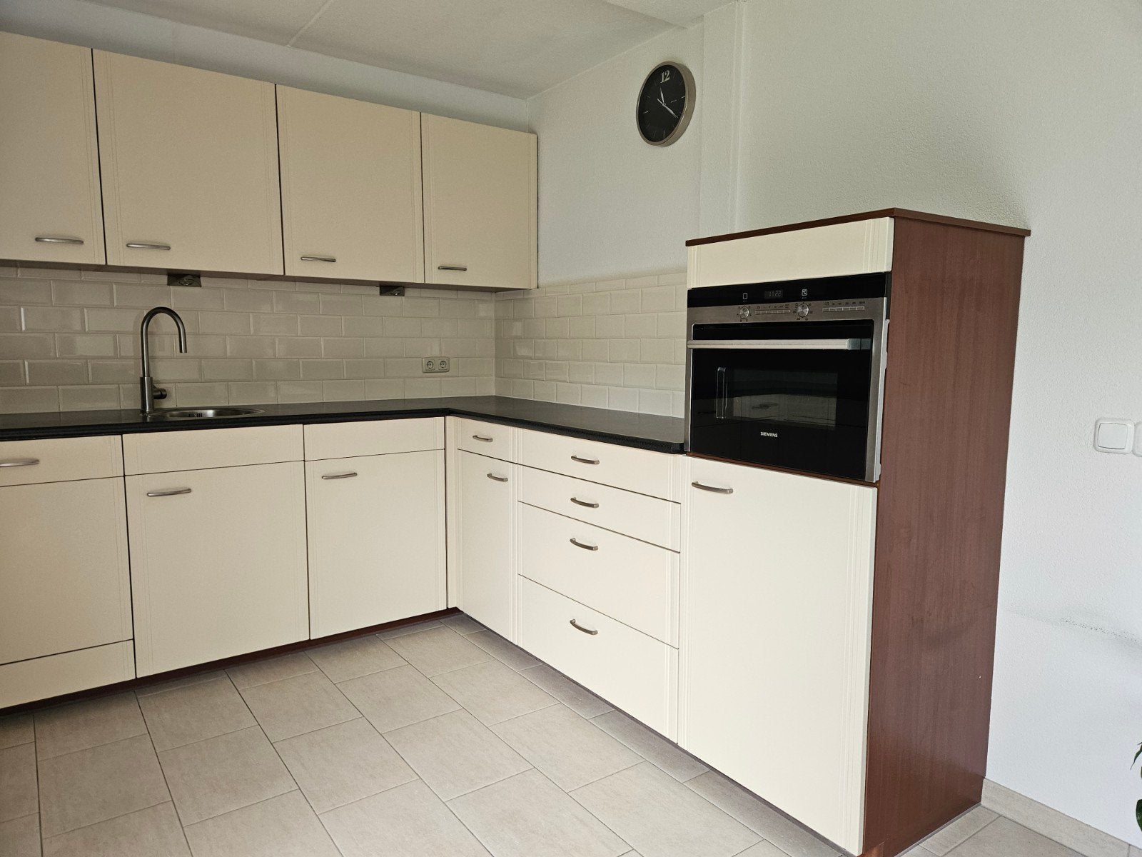 Gratis keuken (exclusief apparatuur), Huis en Inrichting, Keuken | Complete keukens, Ophalen, Gebruikt, U-keuken, Kunststof