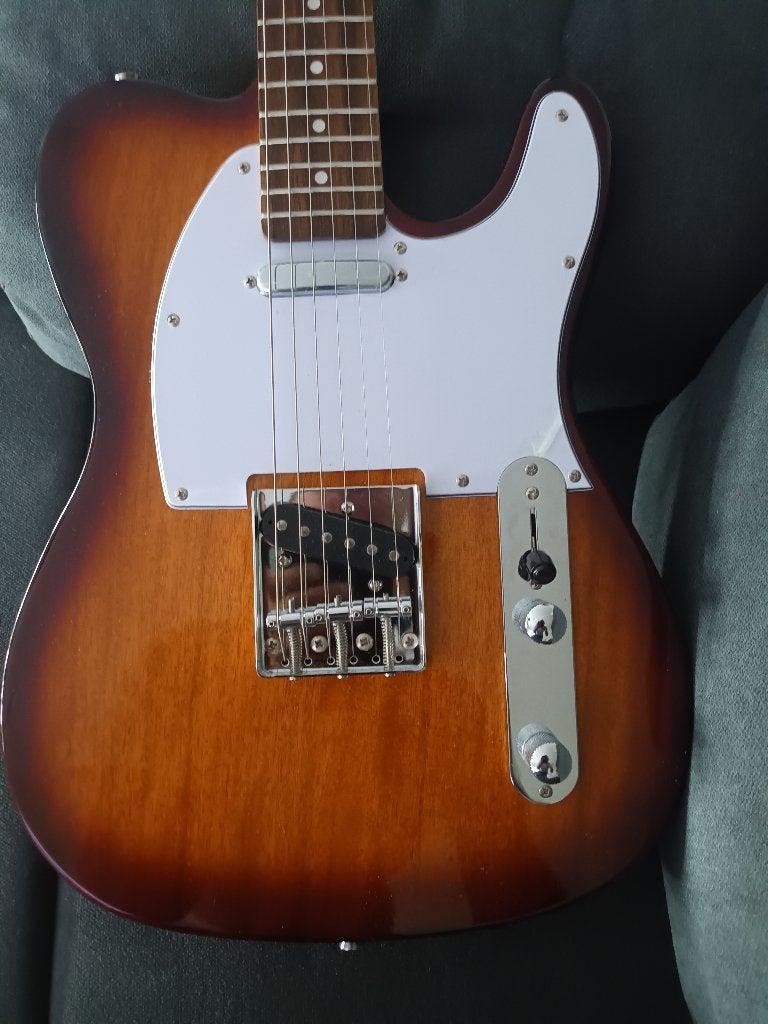 Nieuwe gitaren Fender Stratocaster, Telecaster, Hartwood, Muziek en Instrumenten, Ophalen, Nieuw, Solid body, Fender