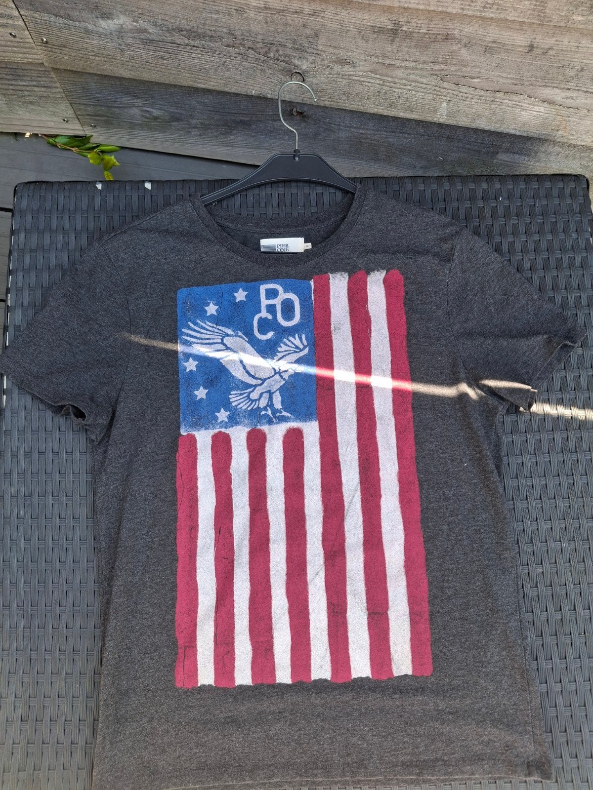 antraciet Pier One shirt met Amerikaanse vlag bijna gratis, Kleding | Heren, Maat 48/50 (M), Pier One, Ophalen of Verzenden, Zo goed als nieuw