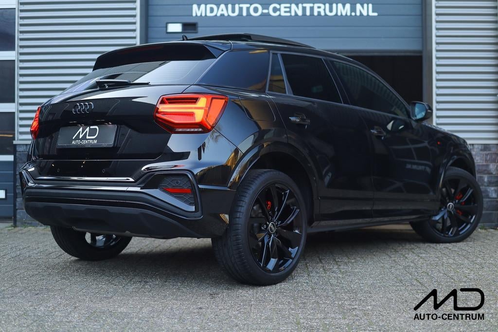 Audi Q2 35 TFSI 3x S-Line| Pano| Matrix| Black edition| Came, Auto's, 12 maanden, 4 cilinders, Bedrijf, SUV of Terreinwagen
