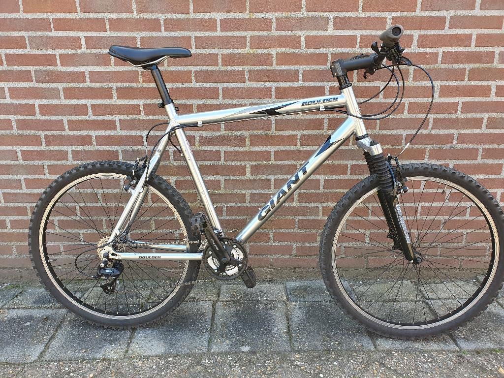Giant Boulder mountain bike, Fietsen en Brommers, Ophalen, Gebruikt, 57 cm of meer, Velgrem