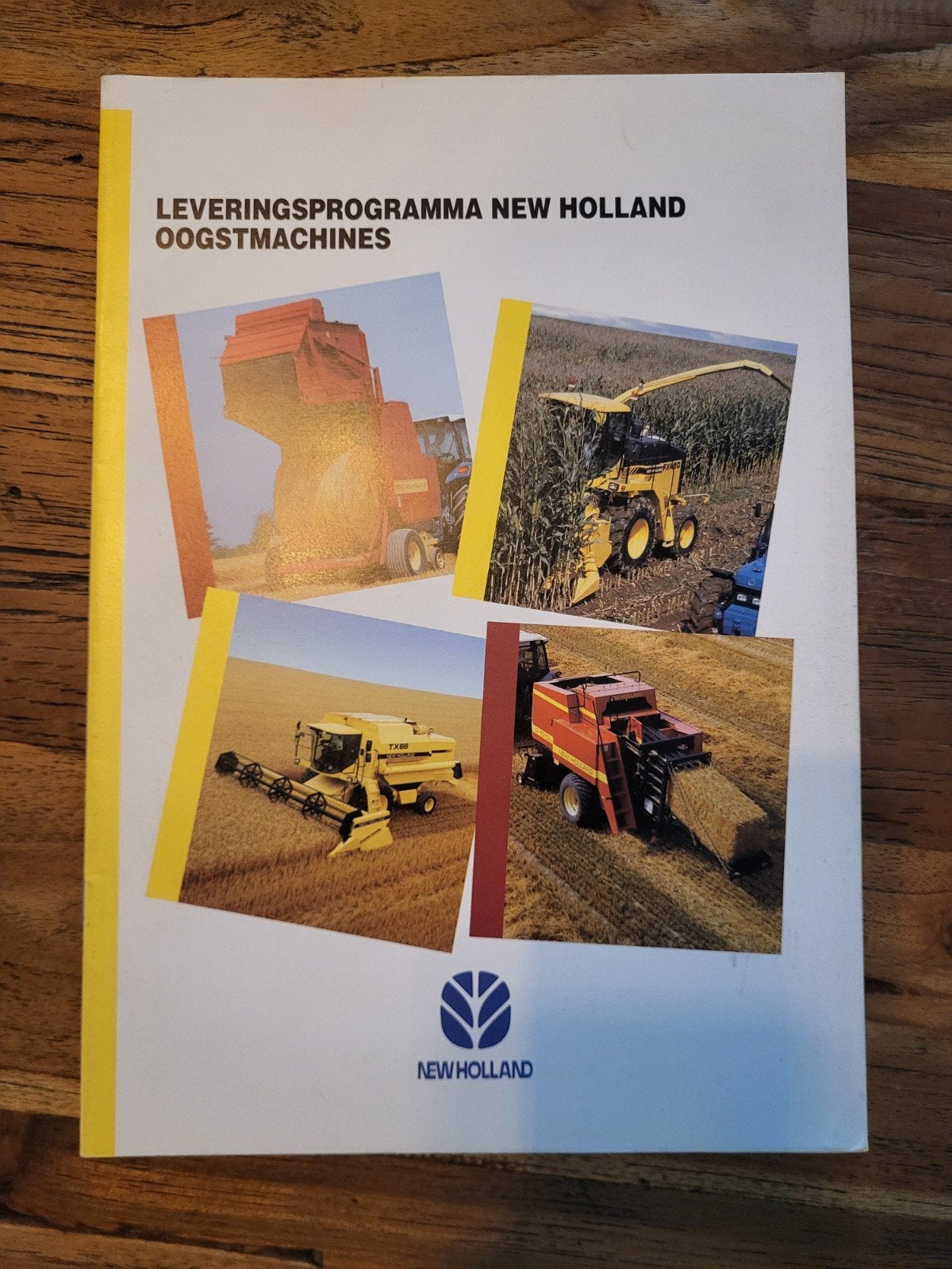 tractor folder New Holland leveringsprogramma oogstmachines, Boeken, Catalogussen en Folders, Ophalen of Verzenden, Zo goed als nieuw