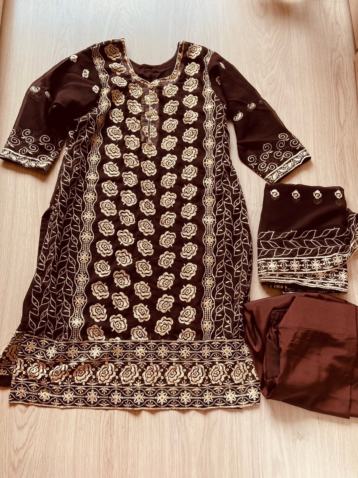 Indiase/ Pakistaanse/ Bollywood kleding, Maat 38/40 (M), Overige typen, Bruin, Nieuw