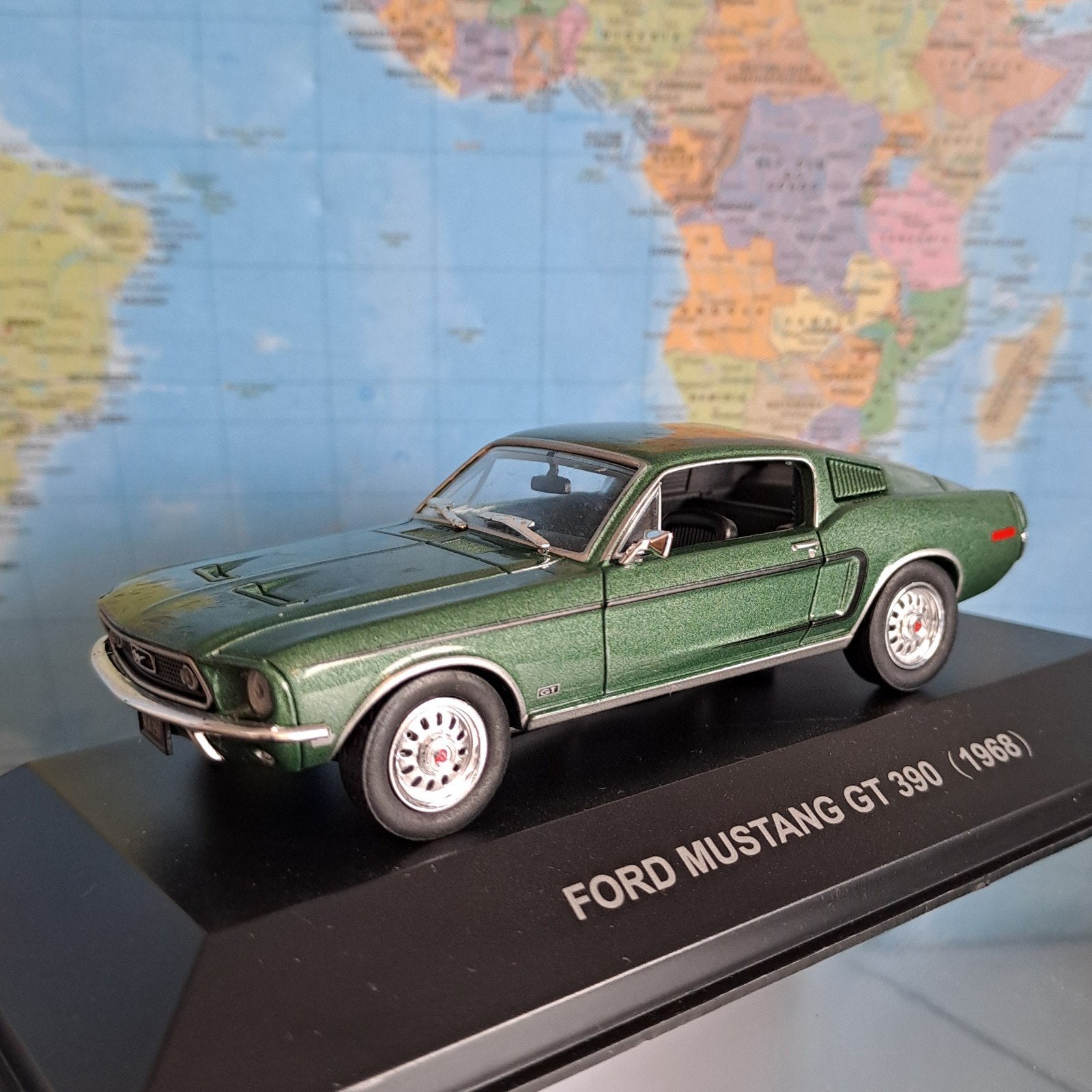 Ford Mustang GT 390 (1968) modelauto - Groen, Ophalen of Verzenden, Zo goed als nieuw, Auto, Overige merken