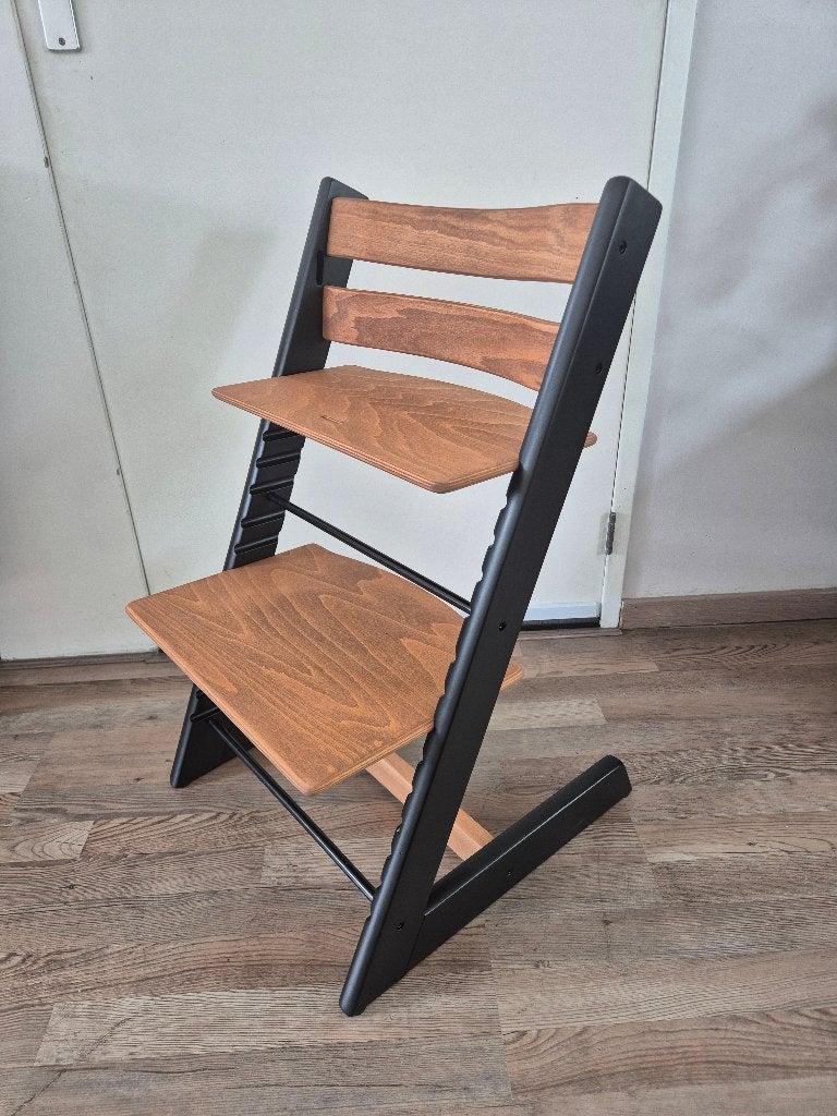 Stokke Tripp Trapp Kinderstoel – Refurbished – v.a. €135, Kinderen en Baby's, Ophalen of Verzenden, Zo goed als nieuw, ., Aanschuifbaar