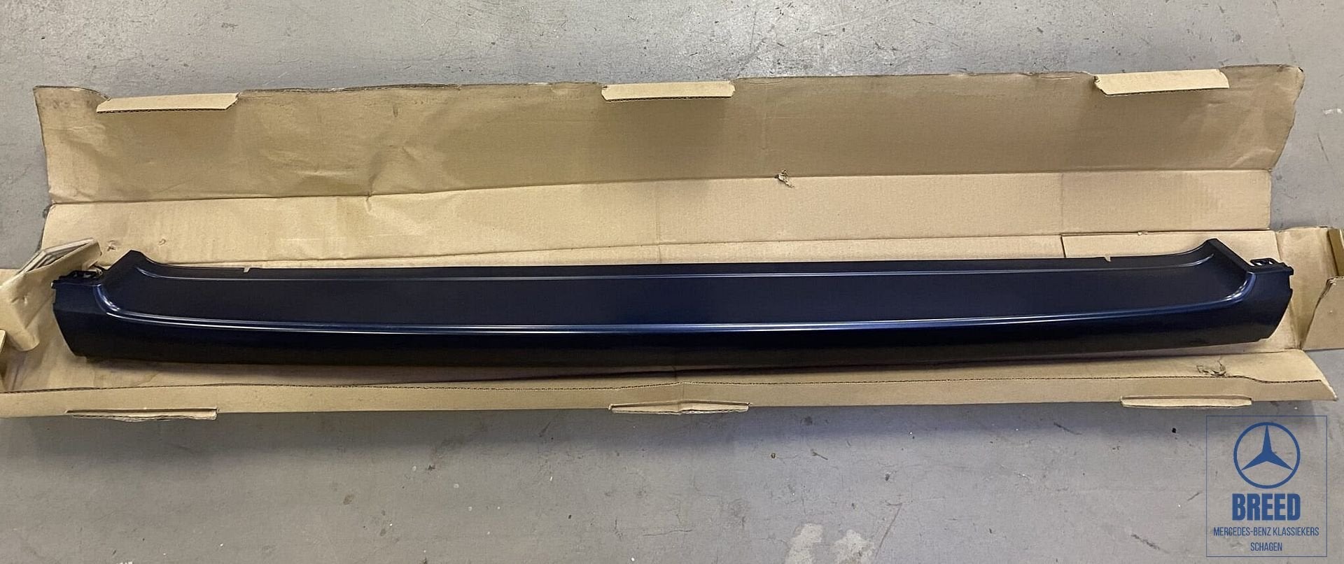 NOS bumperlijst achter midden Mercedes-Benz W210 S210 E-Klas, -, Nieuw, Ophalen of Verzenden, -