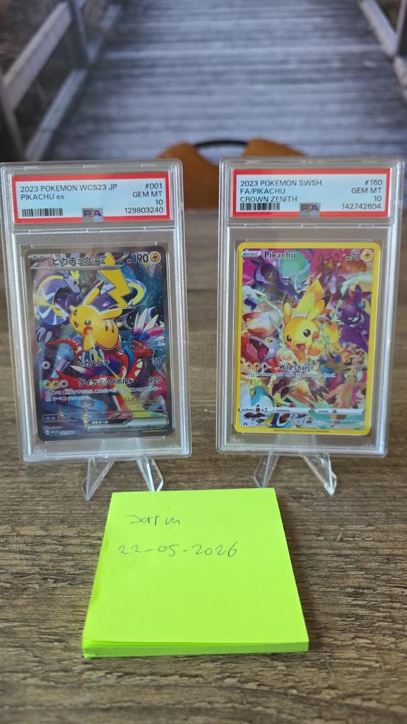 Pikachu WCS 2023 Promo & Crown Zenith PSA 10 Set, Ophalen of Verzenden, Nieuw