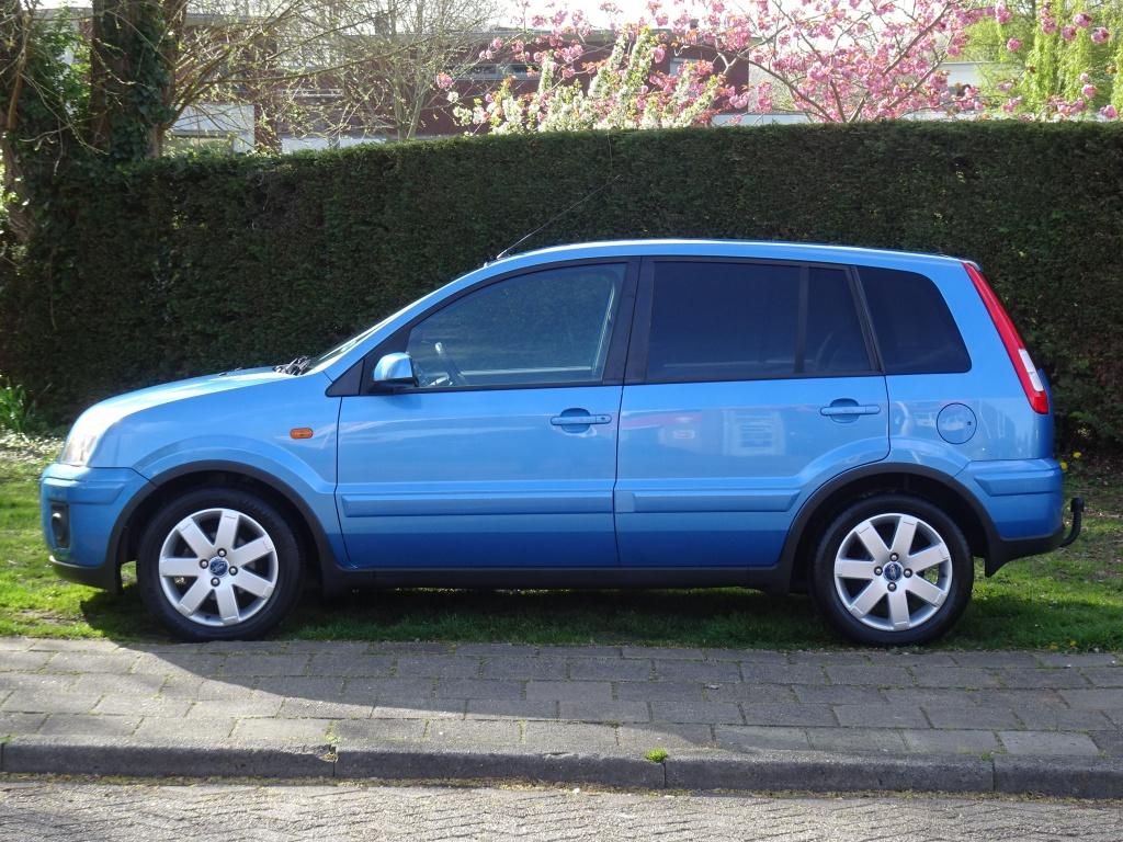 Ford Fusion 1.6 Futura met Radio en Airco Distributieriem V., 1596 cc, Gebruikt, 1064 kg, Blauw