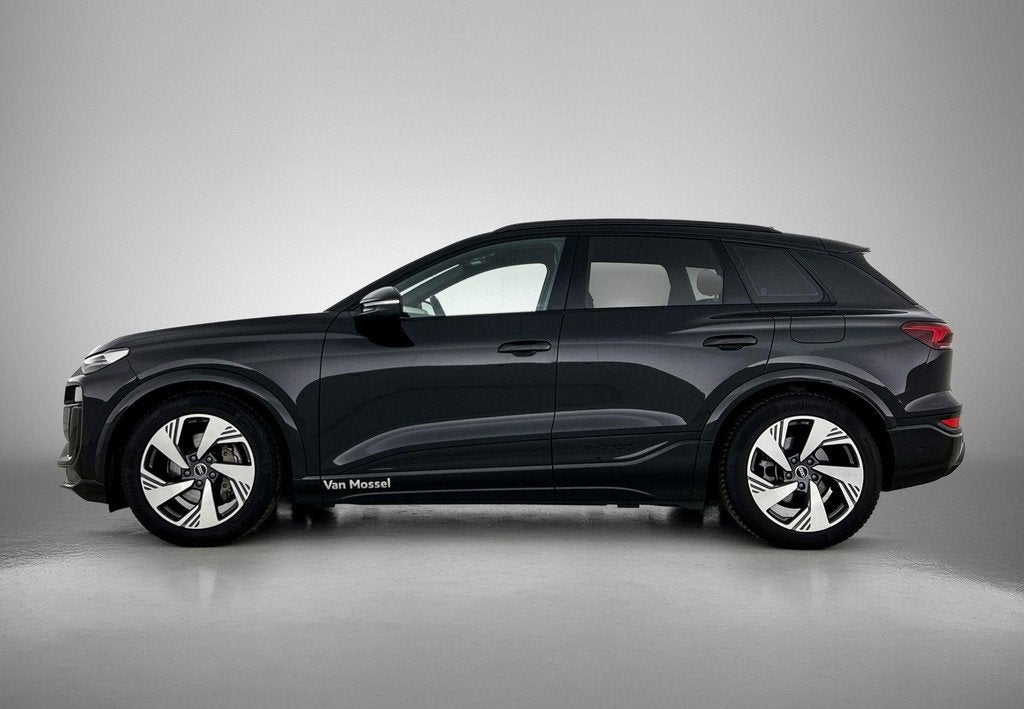 Audi Q6 e-tron S edition performance 100 kWh 306 PK | S-line, Auto's, Audi, 12 maanden, Gebruikt, Leder en Stof, Zwart