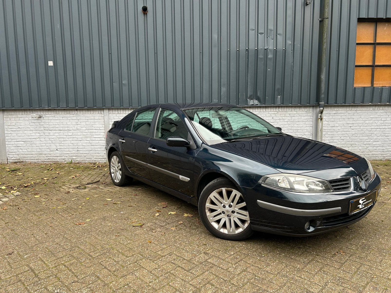 Renault Laguna 2.0 LPG 16V 100KW E4 2005 Groen, Auto's, 4 cilinders, Origineel Nederlands, Bedrijf, Bi-Xenon koplampen