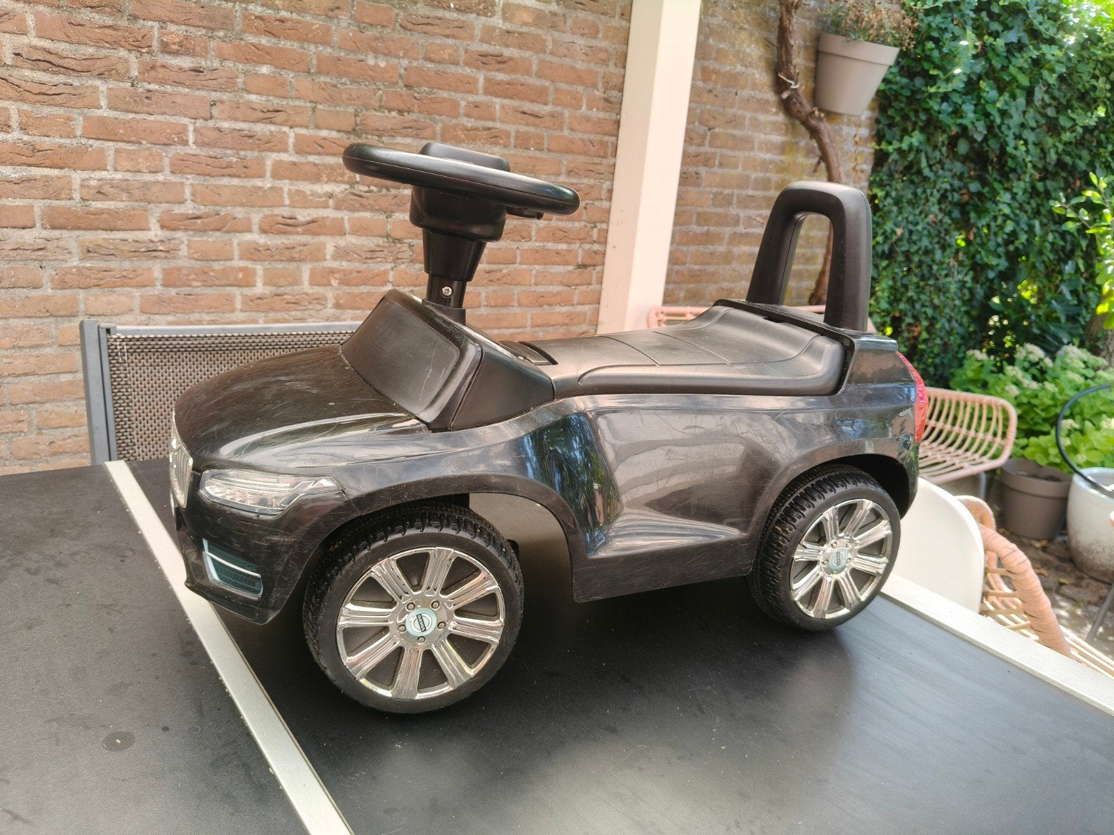 Volvo loopauto met gebruikssporen - Zwart, Ophalen, Gebruikt