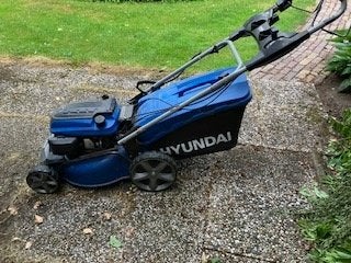 Hyundai gazonmaaier 48 cm, Ophalen, Cirkelmaaier, Gebruikt, Opvangbak