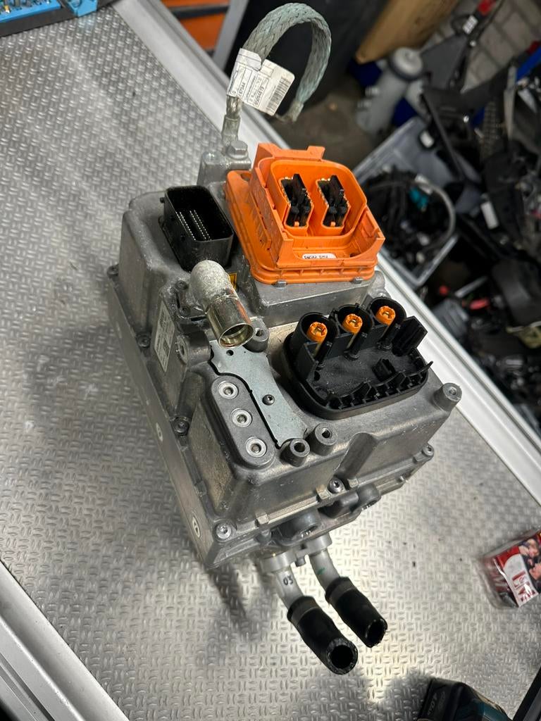 HV inverter bmw 3 serie 330E F30 8661800, Ophalen of Verzenden, BMW