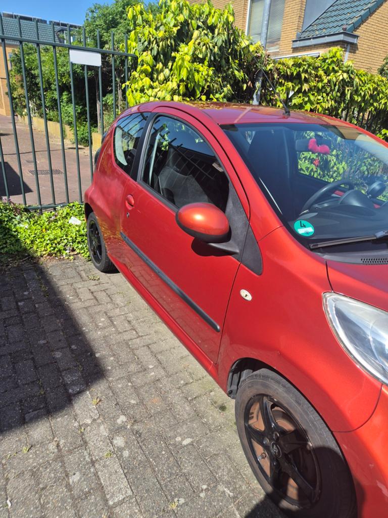 Peugeot 107 1.0 12V 3DR 2009, Auto's, Voorwielaandrijving, Overige kleuren, 4 stoelen, 68 pk