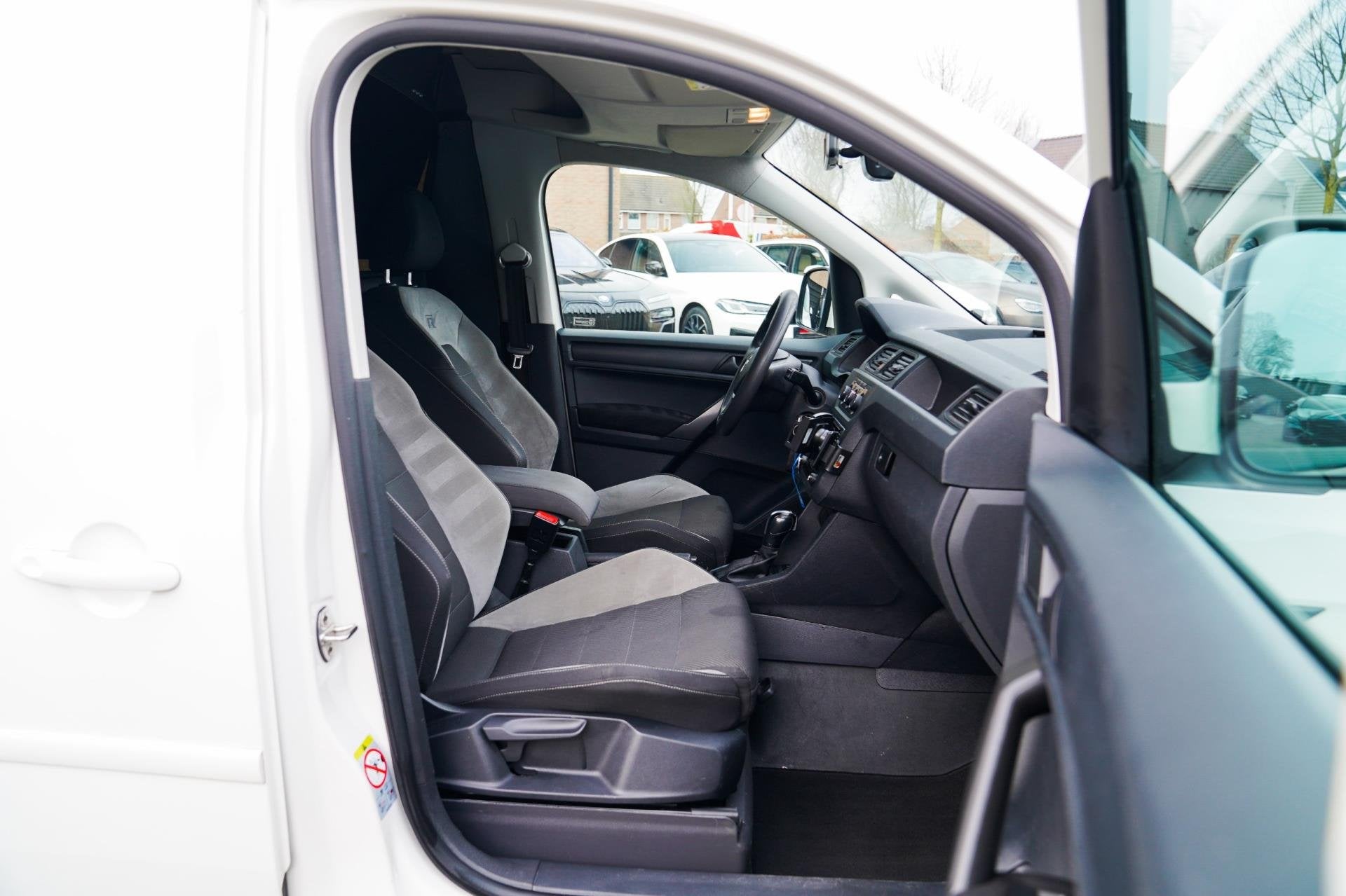 Volkswagen Caddy 2.0 TDI L2H1 BMT Maxi Trendline |R Stoelen, Stof, Gebruikt, Euro 6, Bedrijf