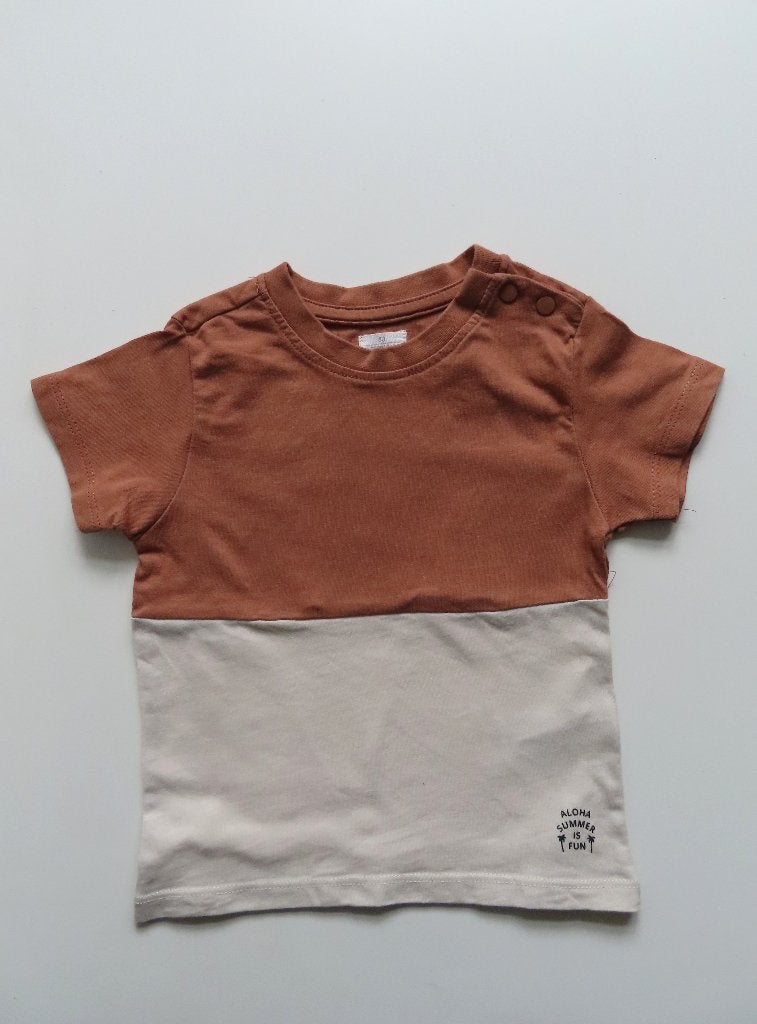 T-shirt Colorblock Bruin/Beige Zeeman mt 80 (L95), Zeeman, Ophalen of Verzenden, Zo goed als nieuw, Jongetje