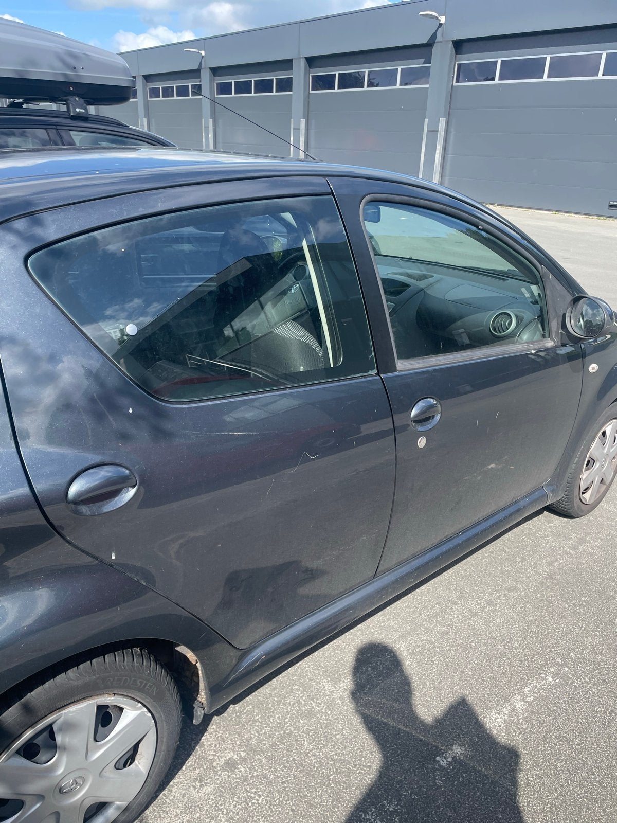 Toyota Aygo 1.0 12V Vvt-i 5DRS 2010 Grijs, Voorwielaandrijving, Stof, 4 stoelen, 68 pk