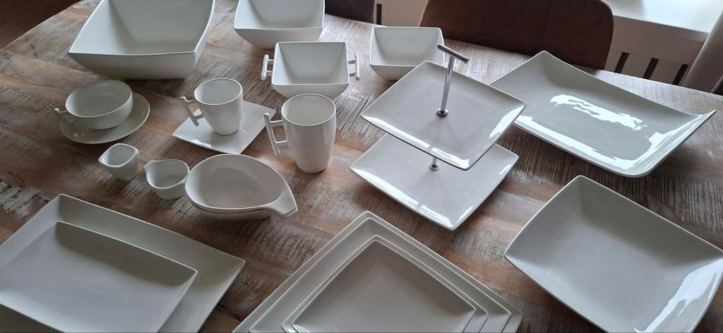 Compleet vierkant wit servies - Yong Squito voor 12 personen, Ophalen, Gebruikt, Keramiek, Overige stijlen