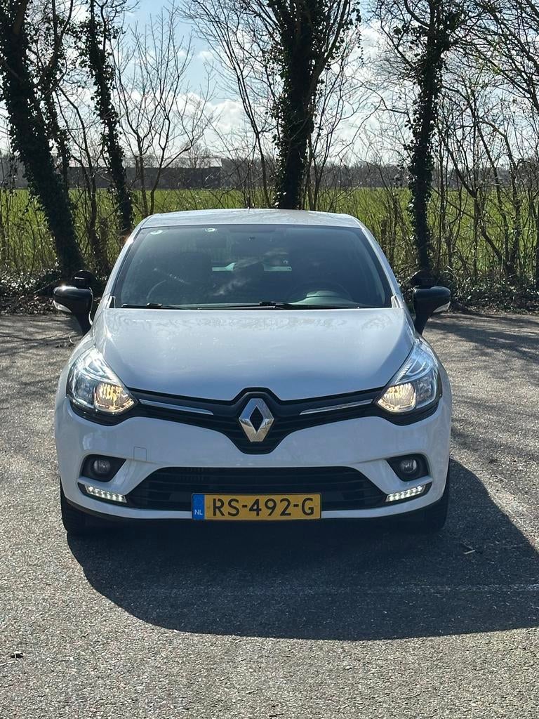 Renault Clio Energy TCe 90pk Eco2 S&S 2018 Wit (LESAUTO), Voorwielaandrijving, 898 cc, 1057 kg, Origineel Nederlands