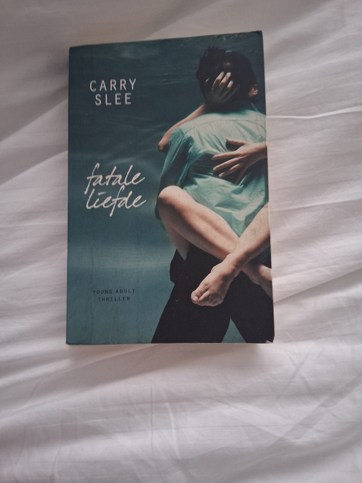 Carry Slee - Fatale liefde, Gelezen, Carry Slee, Ophalen of Verzenden, Nederland