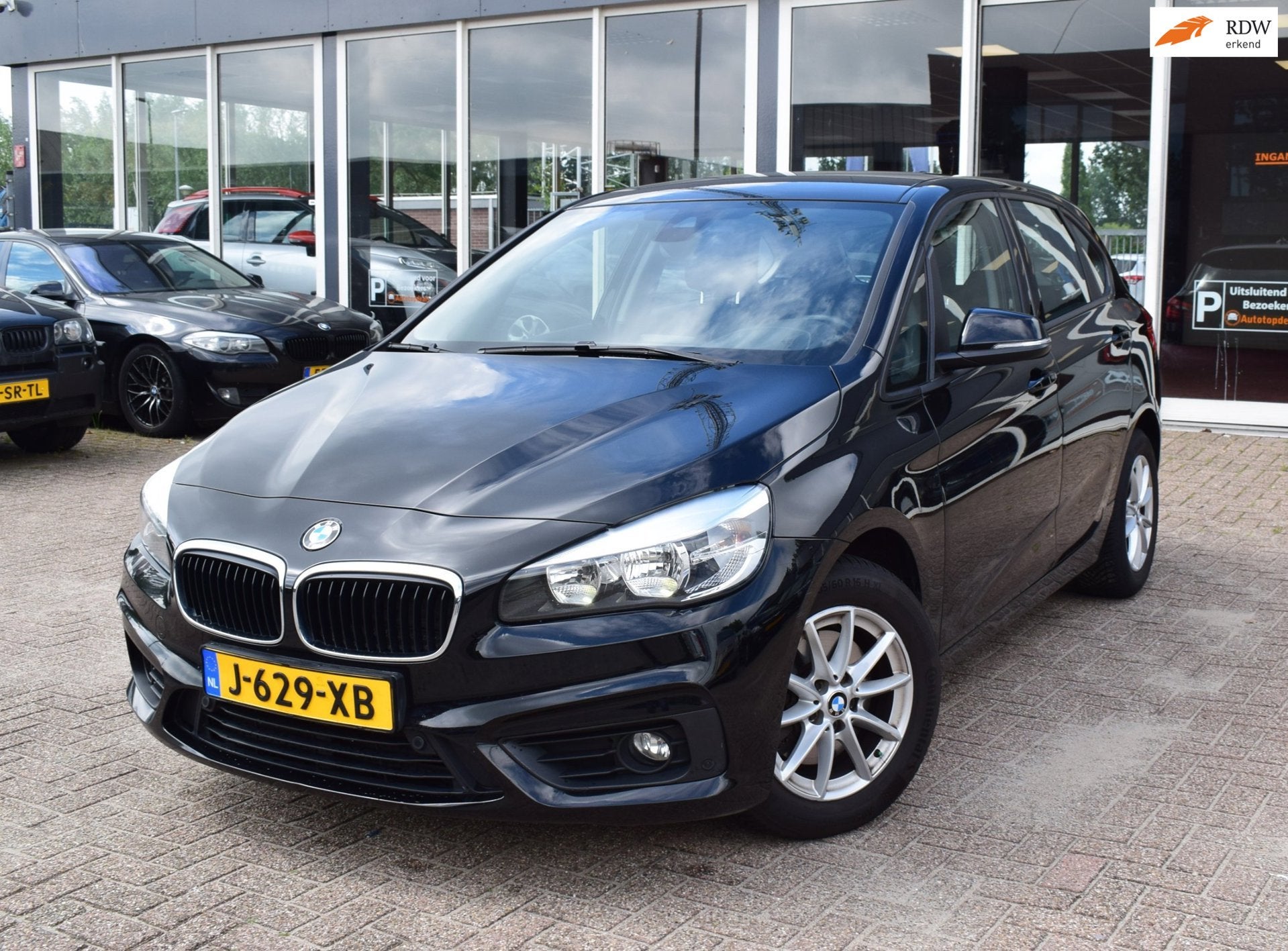 BMW 2-serie Active Tourer 218i Centennial High Executive |AU, Auto's, 1345 kg, Gebruikt, Automatische klimaatregeling, Zwart
