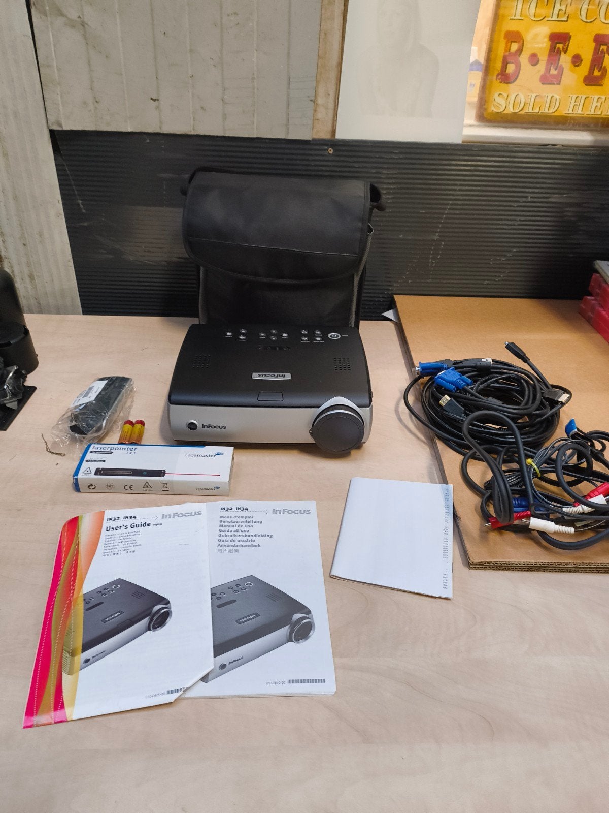 InFocus Work Big-serie  IN34 DLP-projector, Audio, Tv en Foto, Ophalen of Verzenden, Gebruikt, Full HD (1080)
