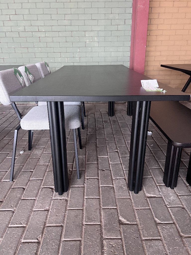Studio Henk Eettafel Eiken Bruin 220 x 90 Paste | €2429, nu, Studio Henk, Studio Henk, Studio Henk, Rechthoekig