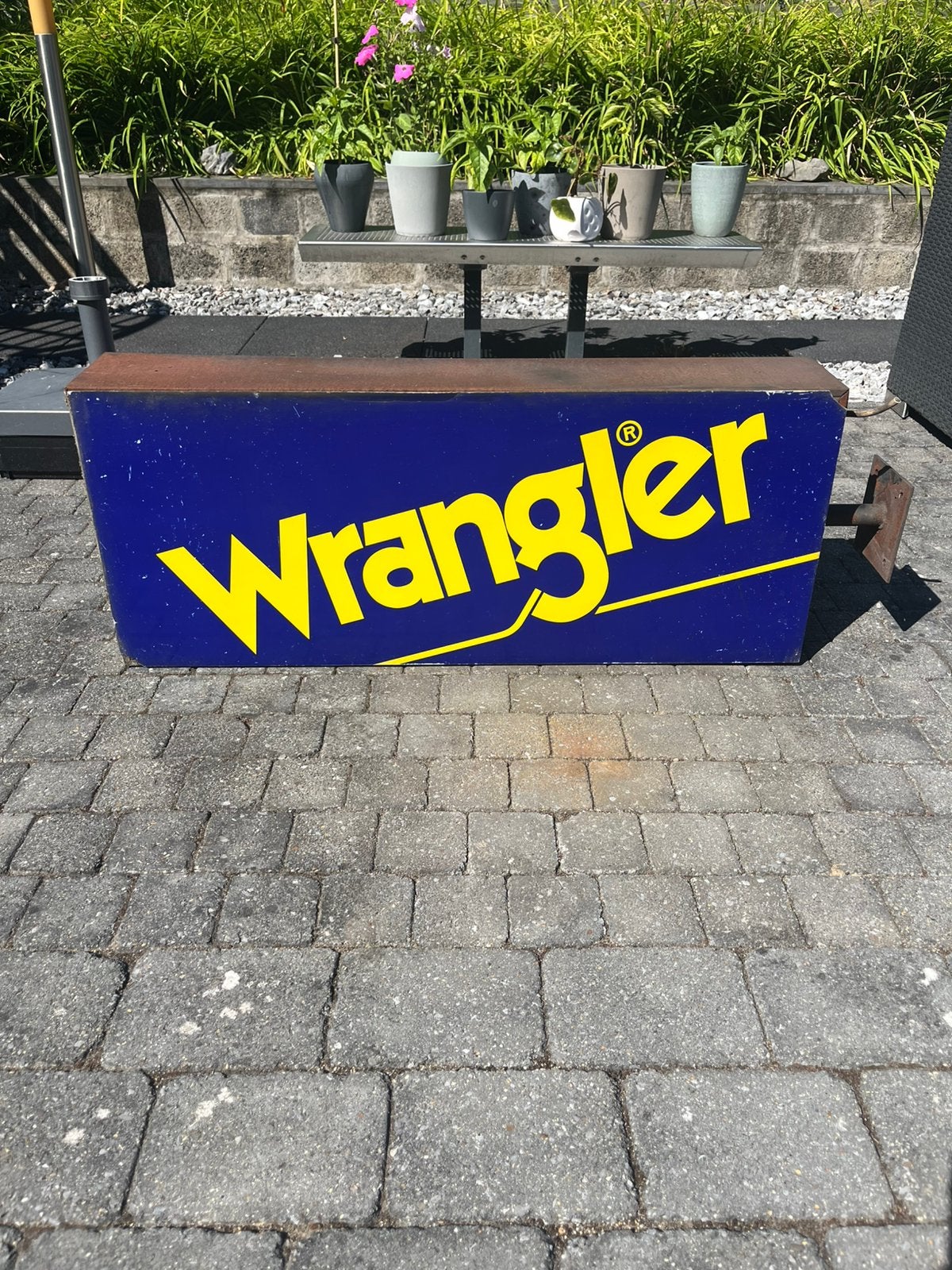 Dubbelzijdige Wrangler reclame lichtbak + bevestigingsbeugel, Verzamelen, Ophalen, Gebruikt, Lichtbak of (neon) lamp, ?