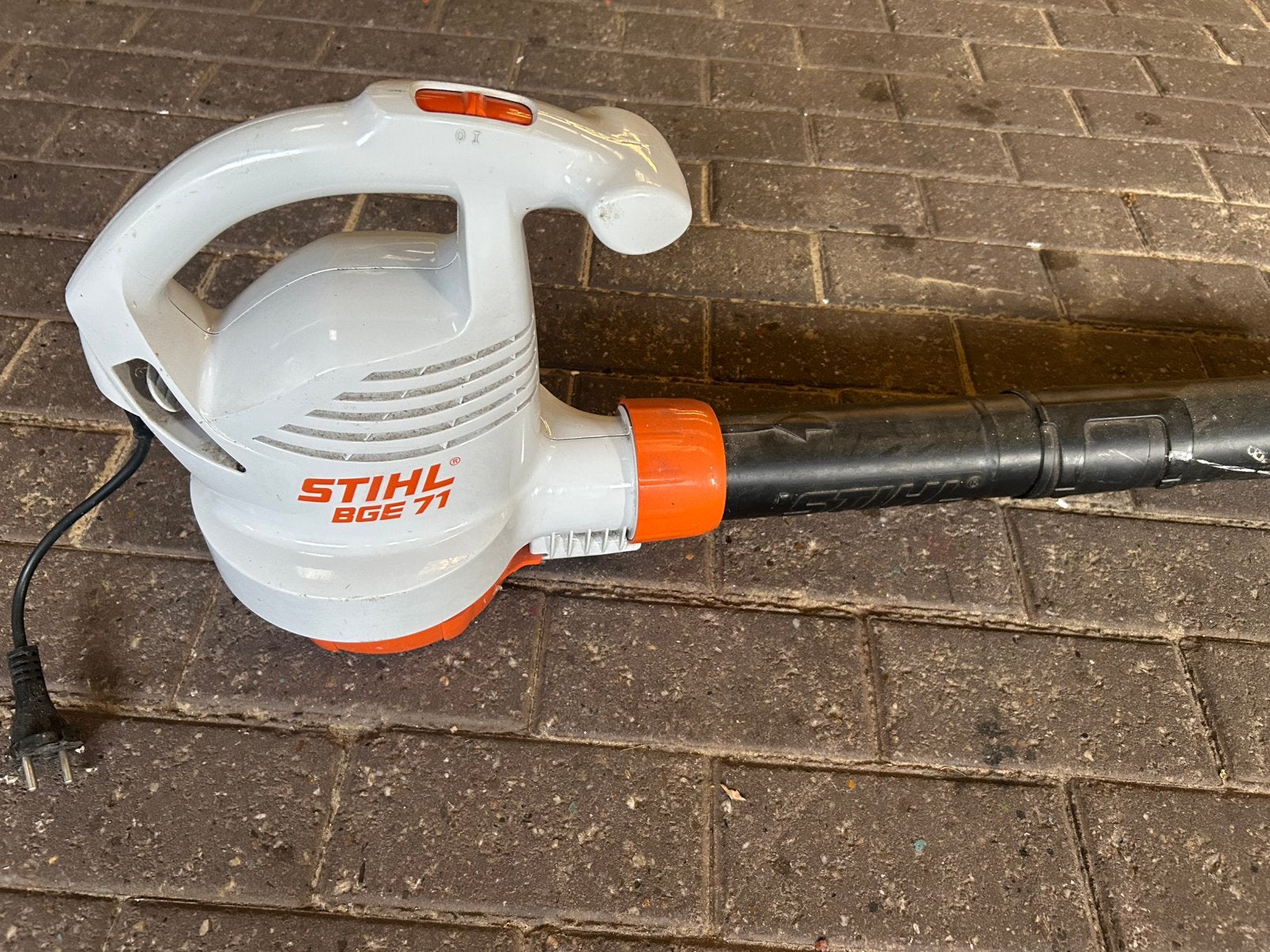 Stihl BGE 71 bladblazer elektrisch, Ophalen of Verzenden, Zo goed als nieuw, Elektrisch