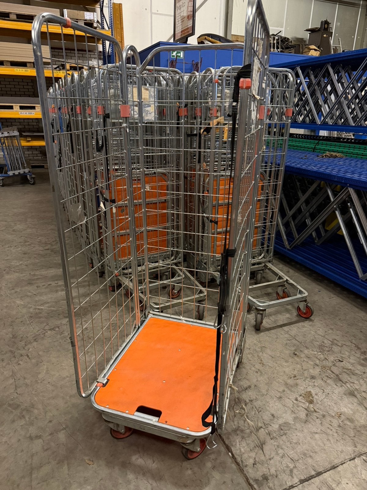 34x Rolcontainer 1808068 cm – 3-heks met dichte bodem, 100 liter of meer, Ophalen of Verzenden, Zo goed als nieuw, Transportkar