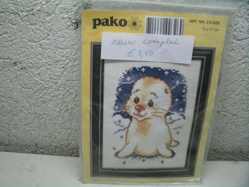 bg 62 pako hond compl. 13x17 45gr  3,50, Ophalen of Verzenden