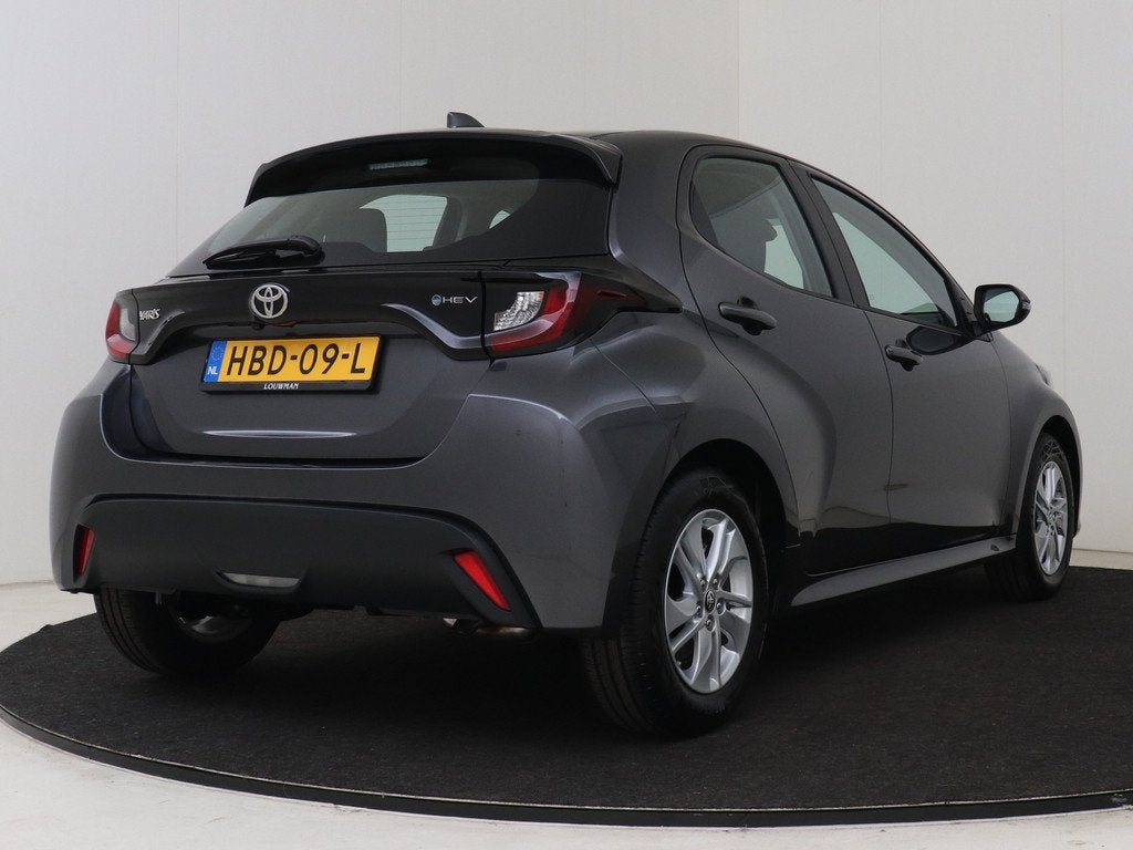 Toyota Yaris 1.5 Hybrid 115 Business *nieuw* * Direct Leverb, 12 maanden, Bedrijf, 26 km/l, Hybride Elektrisch/Benzine
